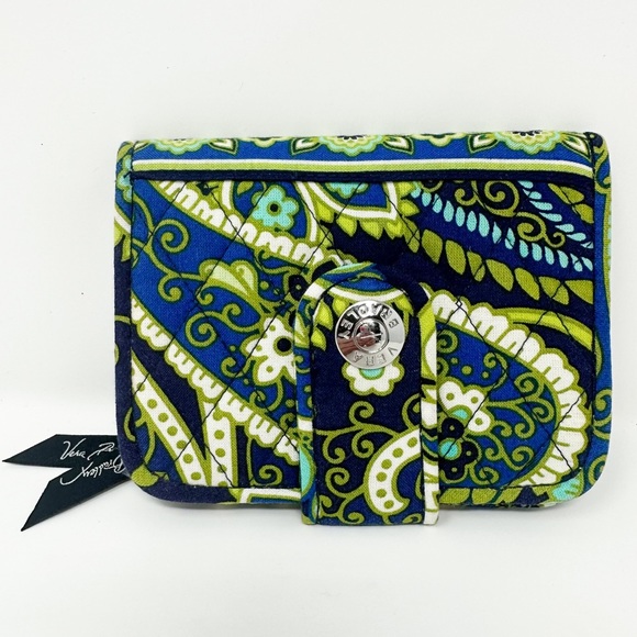 Vera Bradley Handbags - VERA BRADLEY SNAPPY BI-FOLD WALLET PAISLEY RHYTHM & BLUES‎